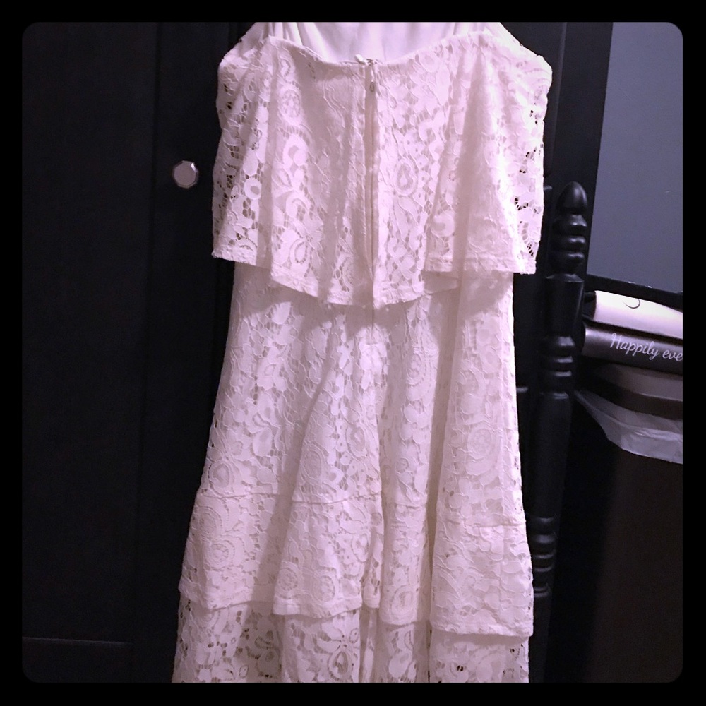 Brand new (Tags Still On)White Dress Size Medium